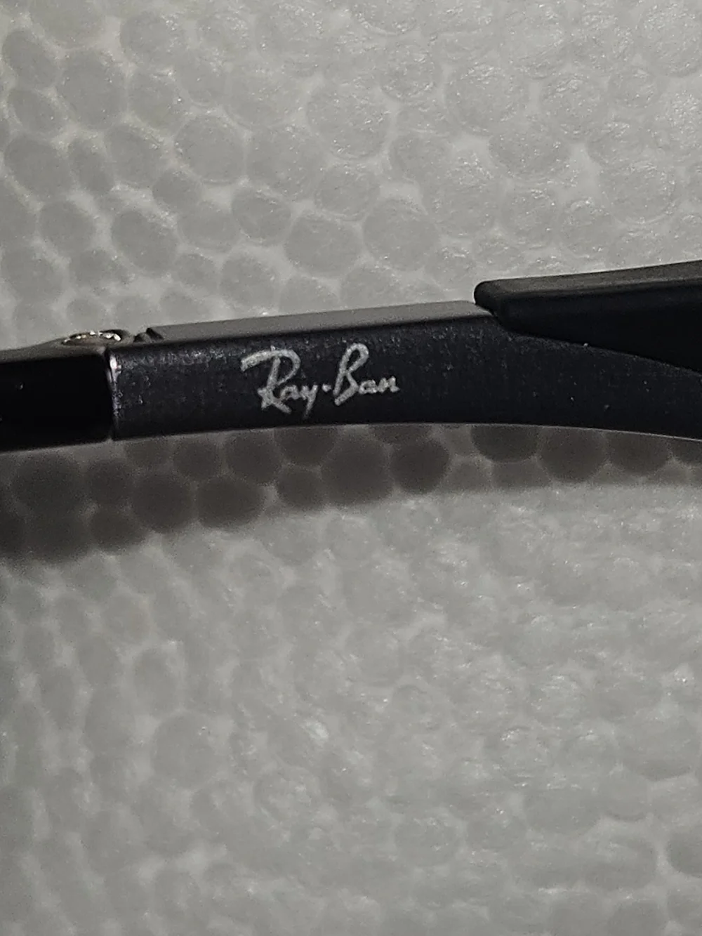 Ray-Ban RB3515 Classic Black Lens Sunglasses Like New